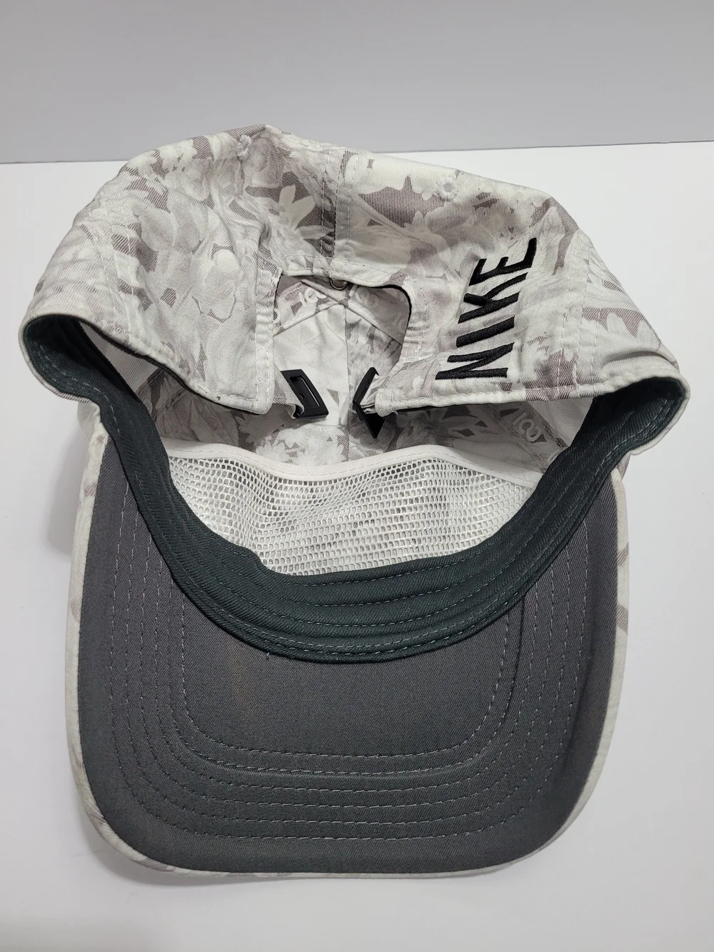 Nike Golf Aerobill Classic 99 Magnolia Floral Hat/Cap